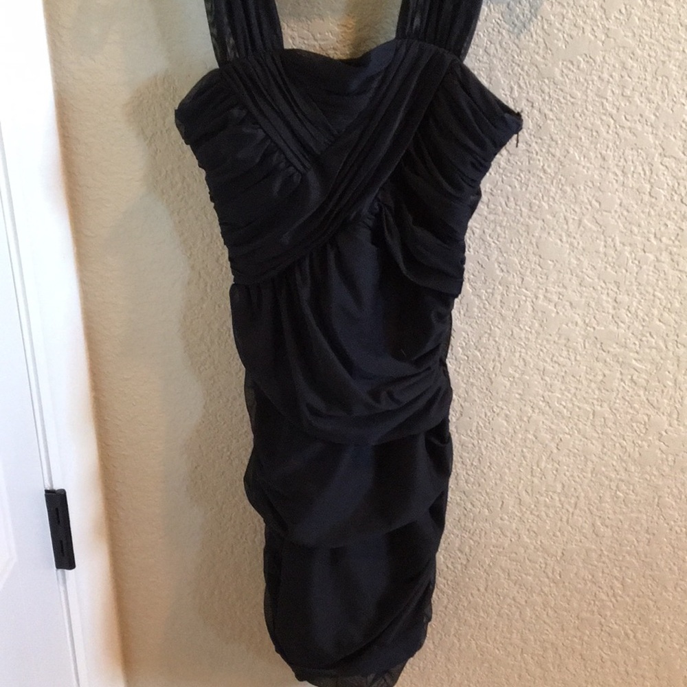 incredibly flattering black bodycon dress